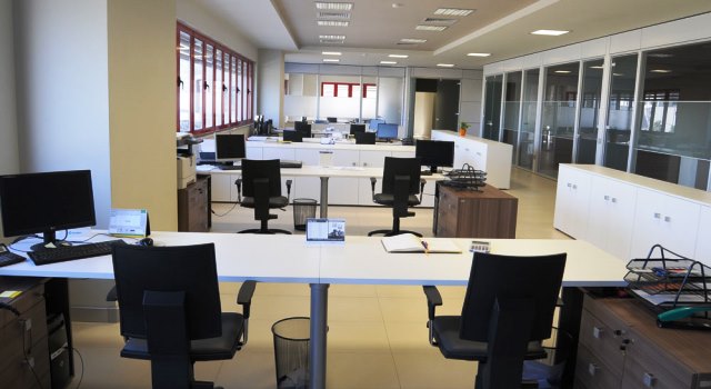 Administrata, 2.225 vende pune bosh. Procedura si te aplikoni dhe profesionet qe kerkohen